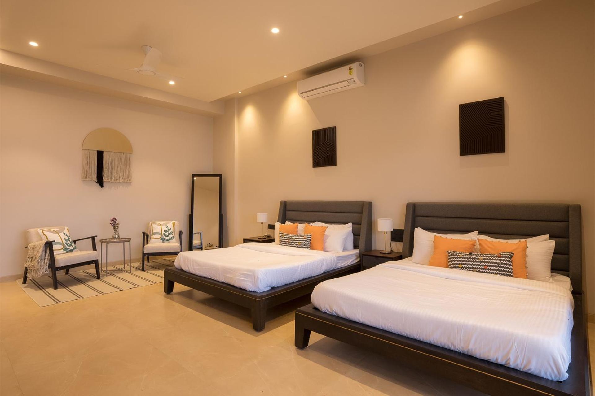 Pearl Lakeview Mansion By Stayvista - Lakeside Villa With Infinity Pool, Jacuzzi, In-House Theatre & Games Room 伊加特普里 外观 照片